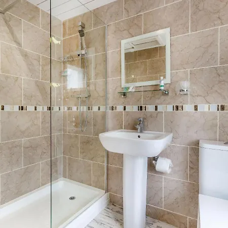 Magnolia * Barton (Richmondshire)